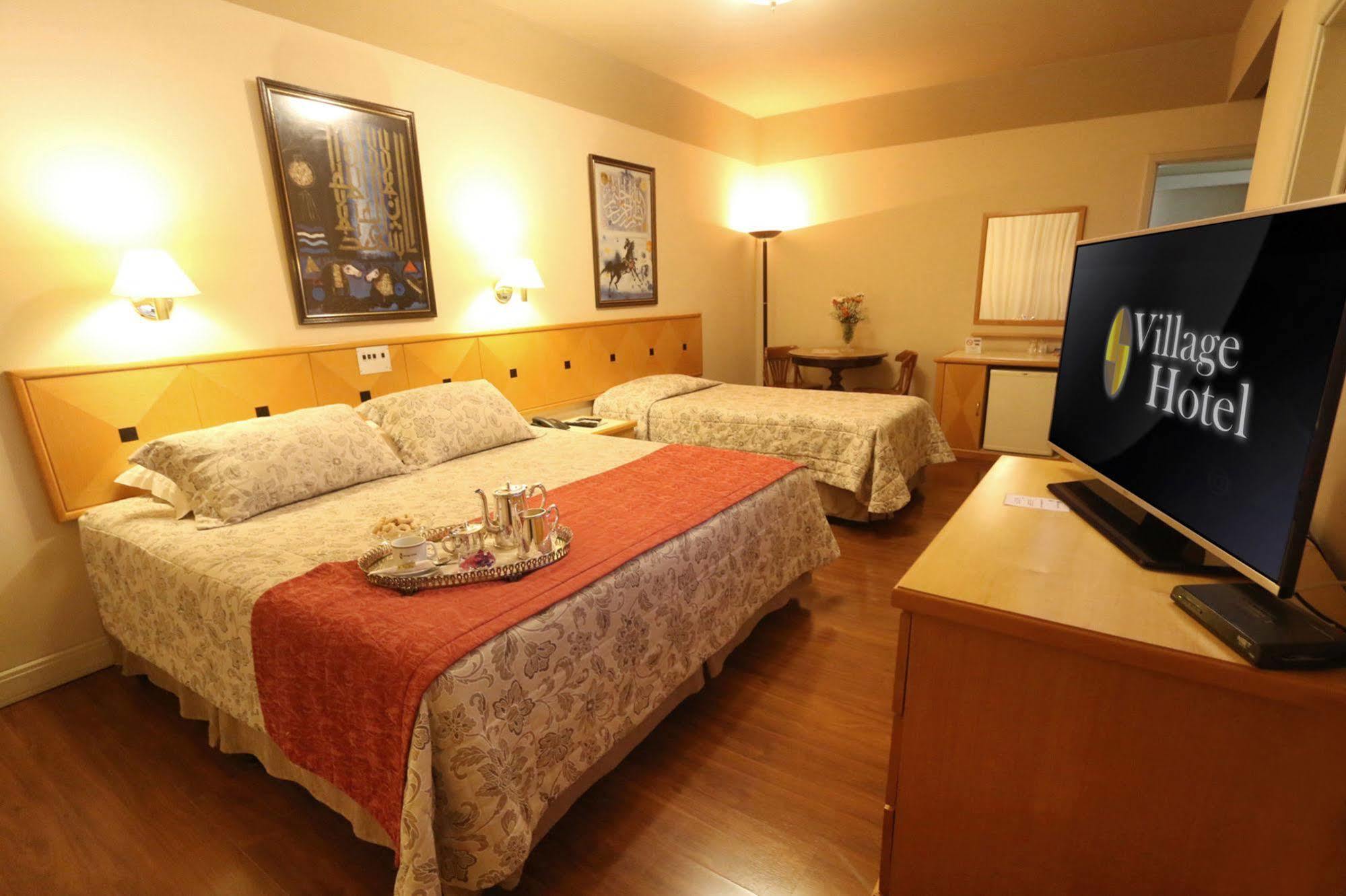 Village Hotel ポンタ・グロッサ エクステリア 写真